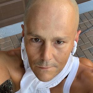 Meet your Posher, Christopher